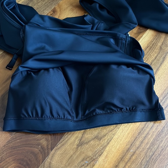 Alo Airlift Cutout Crop Top, NEW - Picture 12 of 12